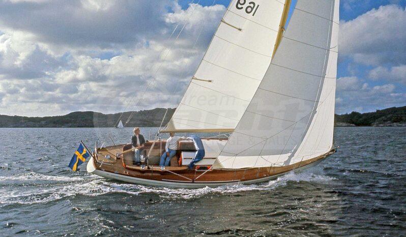 HALLBERG RASSY MISTRAL 33 pieno